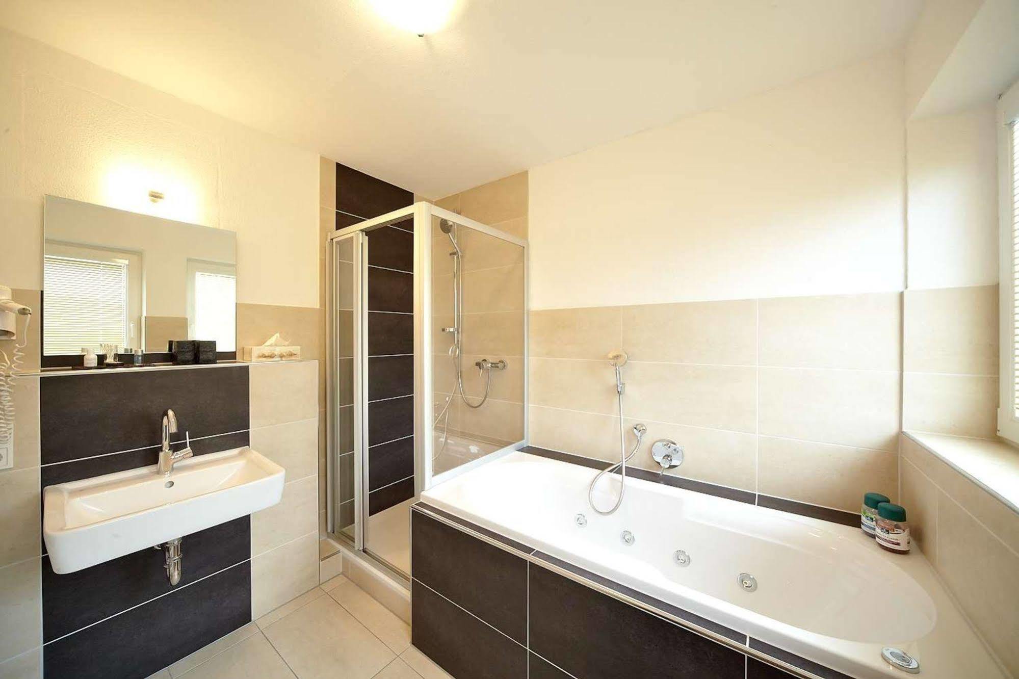 Christiana'S Wein & Art Hotel Bernkastel-Kues Dış mekan fotoğraf