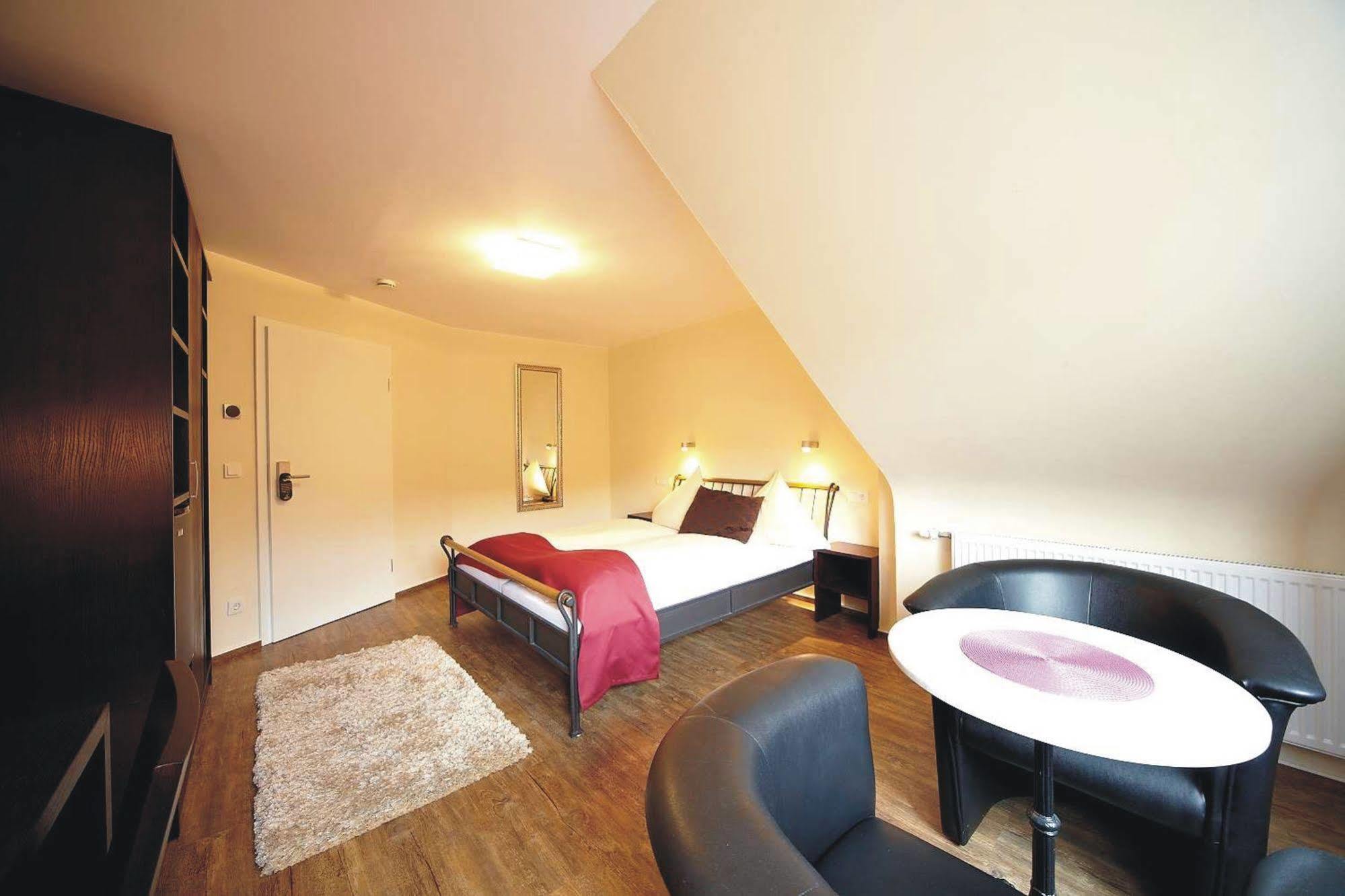 Christiana'S Wein & Art Hotel Bernkastel-Kues Dış mekan fotoğraf